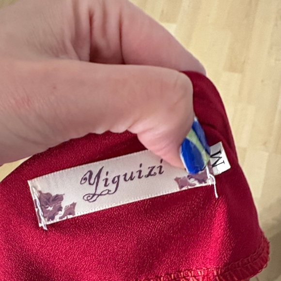 Elegant Long Sleeve Red and Cream Dress - Picture 6 of 6